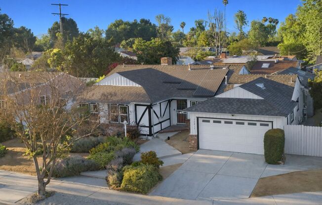 Newly REMODELED large 4 bed / 4 bath home w/ family room, private bonus room / home office, and "Kosher" kitchen, in a quiet cul-de-sac.