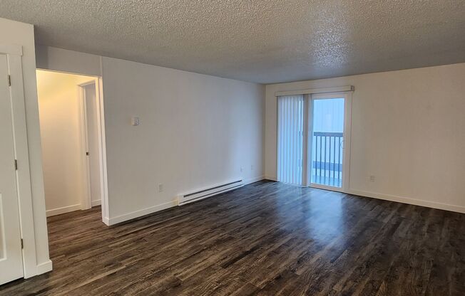 2 beds, 1 bath, 769 sqft, $1,150, Unit Unit 27