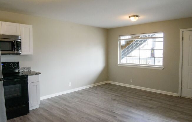 2 beds, 1 bath, 550 sqft, $1,149, Unit 207