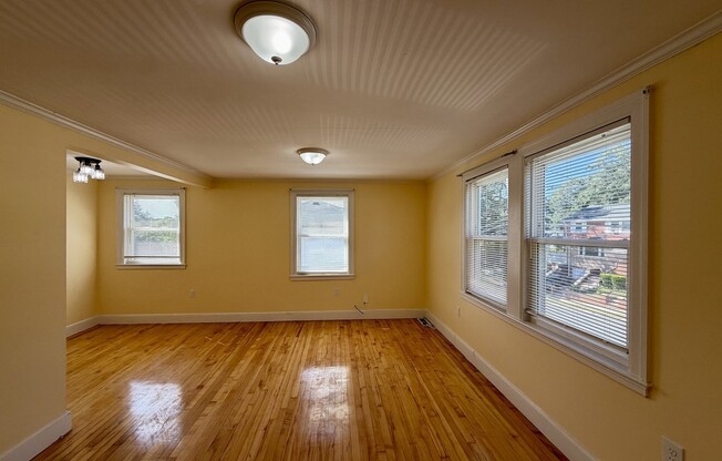19 RIDGEVIEW AVE