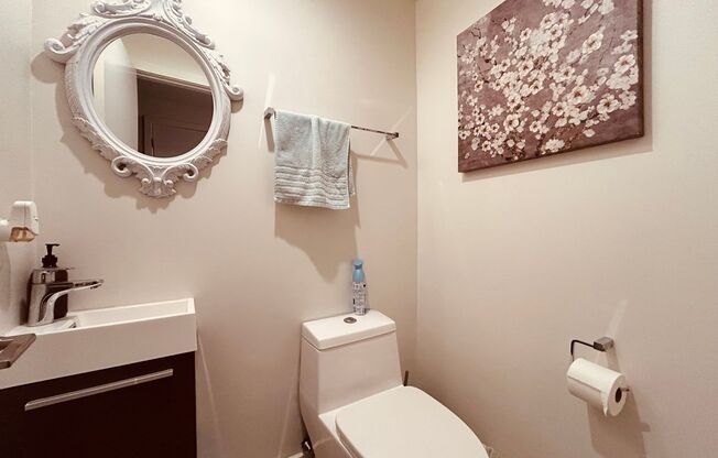 1 bed, 1.5 baths, 784 sqft, $2,150, Unit 404