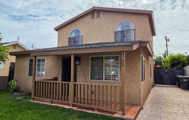 5 Bed 3 Bath House Available Now!
