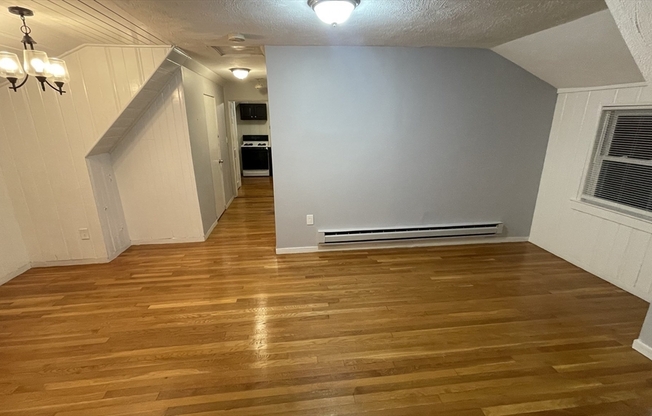 1 bed, 1 bath, $2,000, Unit 3