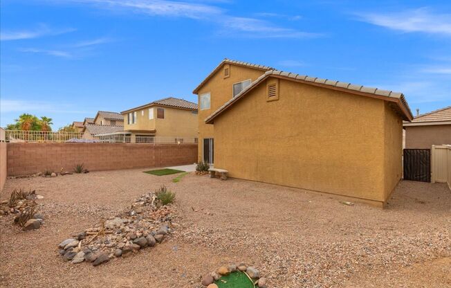 4 beds, 2.5 baths, $2,695