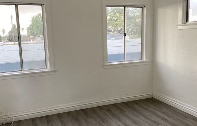 1 bed, 1 bath, 425 sqft, $1,595, Unit 677.5