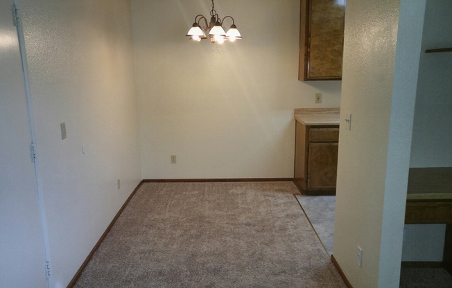 1 bed, 1 bath, 550 sqft, $1,195, Unit 09