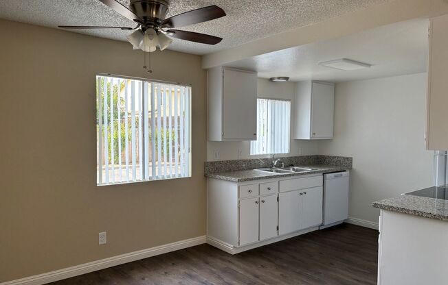 2 beds, 1 bath, $2,150, Unit 24