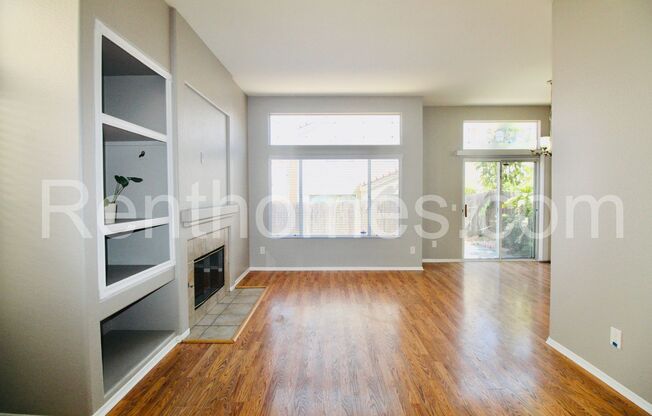 Mira Mesa, 11089 Ice Skate Pl, Gated, 1BR/BA Down, AC, Fireplace, 2 Car Gar!