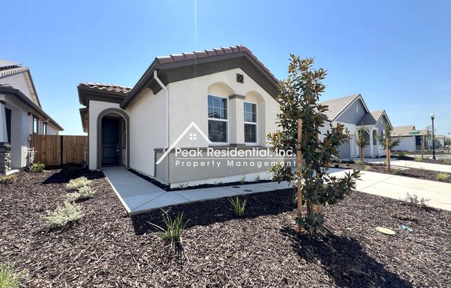 New Elk Grove 4bd/2ba Home near Big Horn & Poppyridge Rd