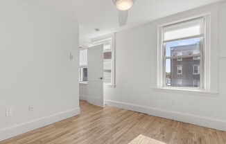 2 beds, 2 baths, 800 sqft, $3,000, Unit 305