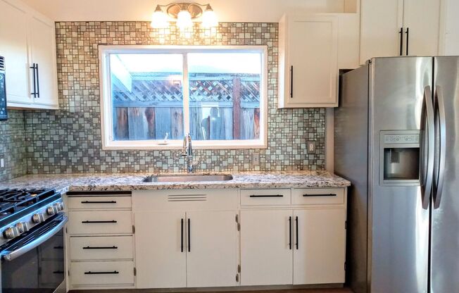 Refurbished 3bd Single Story House With Carport & Large Yards