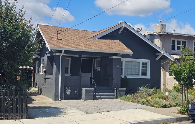 Beautiful Spacious 2 Bedroom Home w/ Updated 1 Bedroom In-law Unit in Rear!