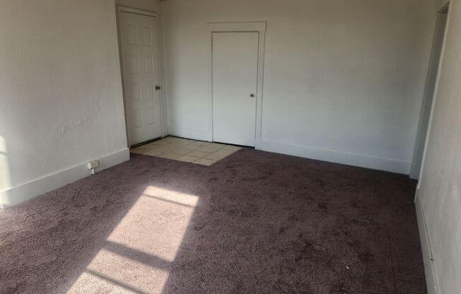 1 bed, 1 bath, 950 sqft, $1,100, Unit #1