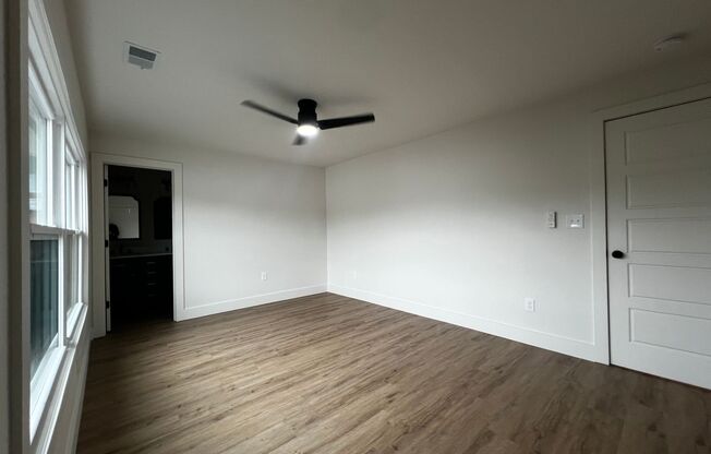 2 beds, 1 bath, 1,014 sqft, $1,195, Unit Unit B