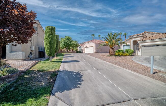 One-Story Home with 3 Beds/2 Baths in Henderson near Green Valley Ranch