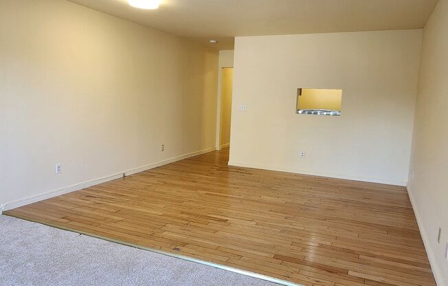 2 bedroom 2 bath townhome close by Richmond BART available now