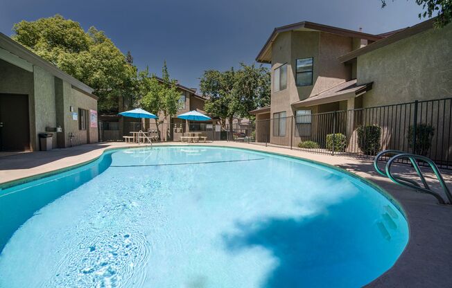 Welcome to Laurelwood Oaks – Comfortable Living in a Beautiful Community