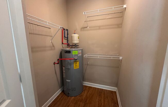 1 bed, 1 bath, 780 sqft, $795, Unit 252-D