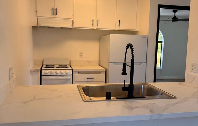 1 bed, 1 bath, 515 sqft, $2,400, Unit 960 - 311