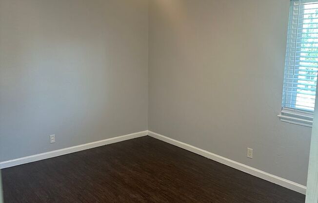 Across the street from SJSU! Updated 1 bedroom 1 bath apartment in gated community