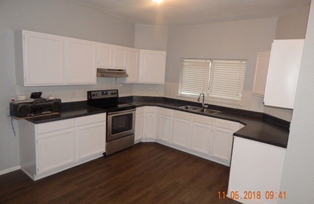 4 beds, 2 baths, $1,695