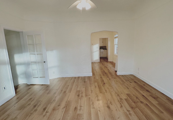 32 S MORRISON AVE