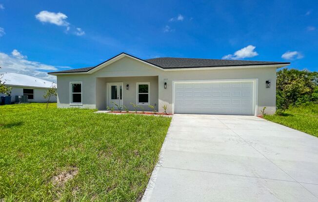 GORGEOUS 4 BD/2BA Home in Palm Bay!