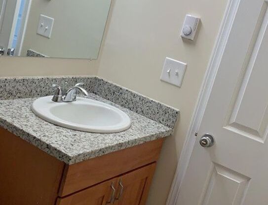 1 bed, 1 bath, 600 sqft, $1,325, Unit 25
