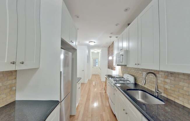 888 10 AVE