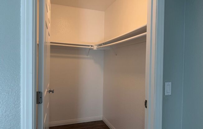 1 bed, 1 bath, 694 sqft, $2,455, Unit 811