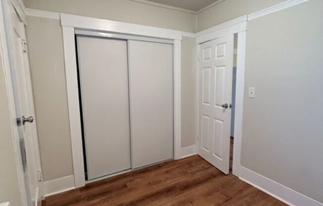 2 beds, 1 bath, $2,100, Unit #6