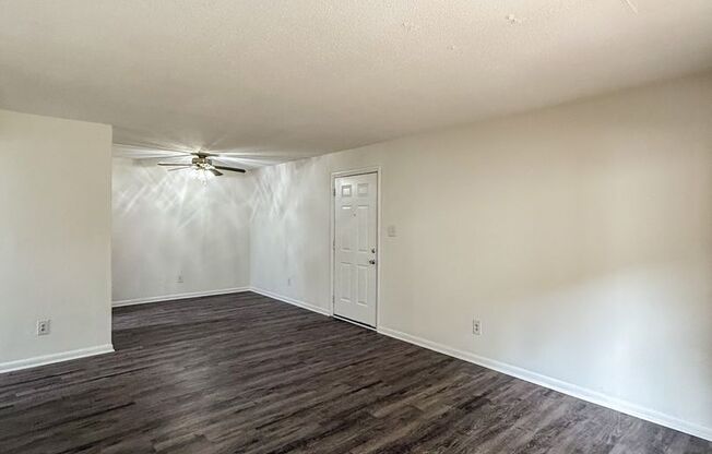 2 beds, 1 bath, 800 sqft, $1,115, Unit L2