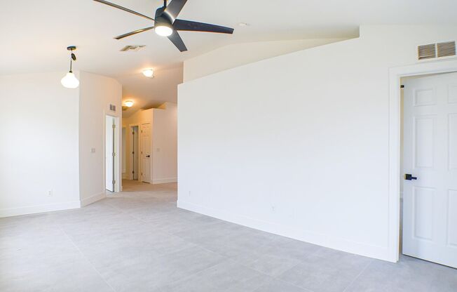 Updated Duplex Two beds+den, two baths in Cape coral