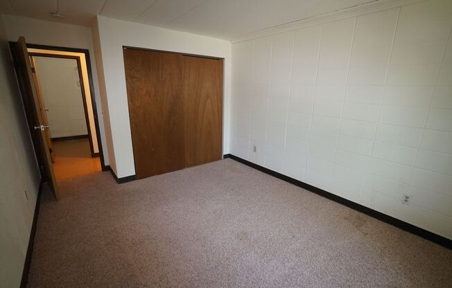 1 bed, 1 bath, $1,090, Unit 1F