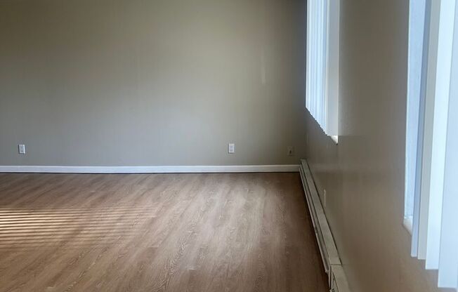 2 beds, 1 bath, 856 sqft, $1,850, Unit 105