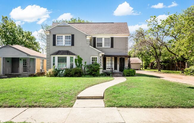 Spacious Lower Greenville Duplex - 3 Bedrooms!