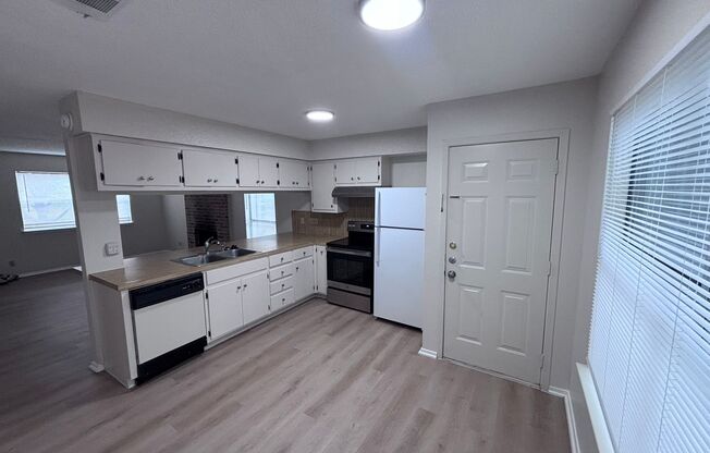 ANDX PROPS, LLC  4 (3411 Dunliegh Dr)