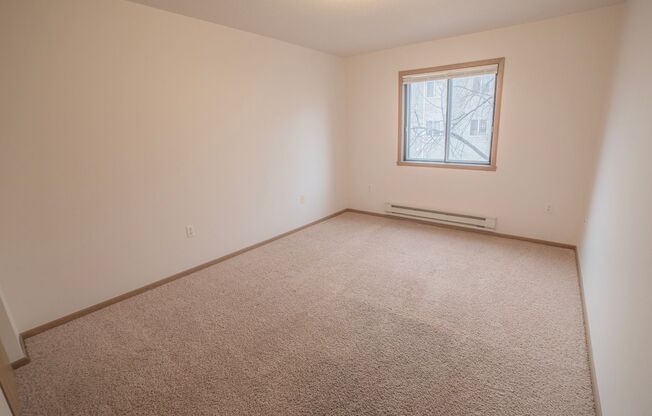 2 beds, 1 bath, 830 sqft, $855, Unit 1710-303