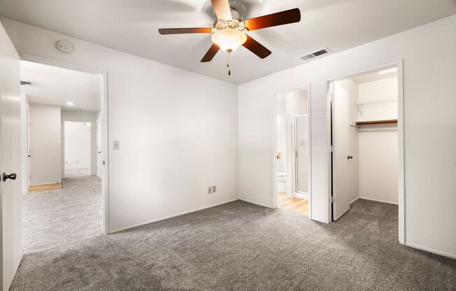 2 beds, 2 baths, 867 sqft, $1,695, Unit 142