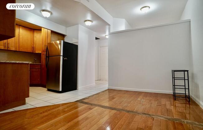 7402 5 AVE