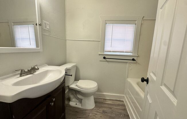 2 beds, 1 bath, $1,399