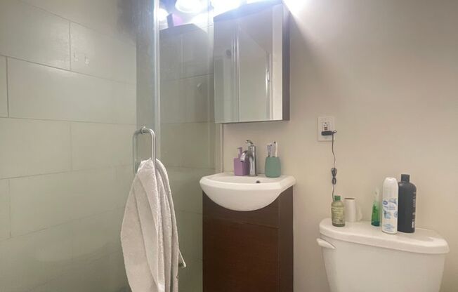 2 beds, 2 baths, $1,450, Unit Unit 02