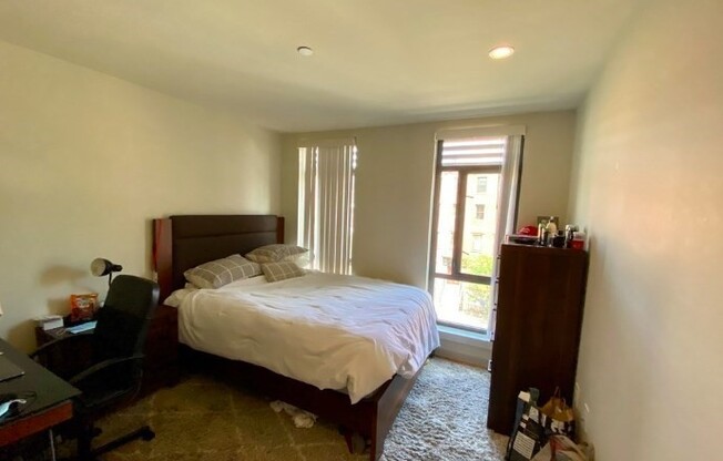 2 beds, 1 bath, 700 sqft, $3,100, Unit 403