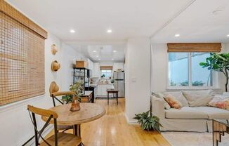 114 E 62 ST