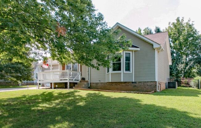 3 Bedroom Single Family Home in Clarksville