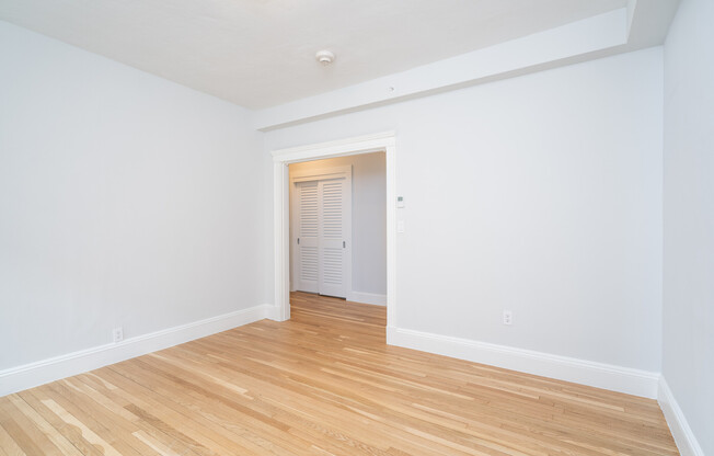 18 Forest St