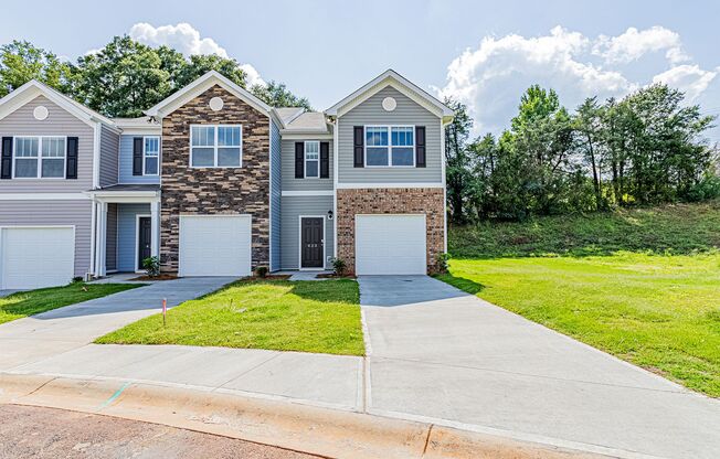 Townhome in Greer! Convenient to GSP Airport, Michelin, BMW, and more!
