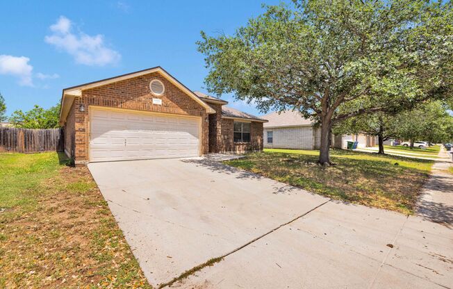 Stunning 4-Bedroom, 2-Bath Home on Elm Glade