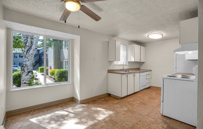 #165 RIVERVIEW APARTMENTS