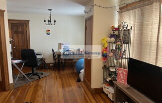 8 KING AVE